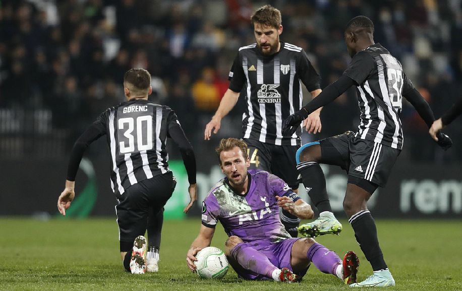  拜仁客场不敌弱旅爆冷丢榜首位置  