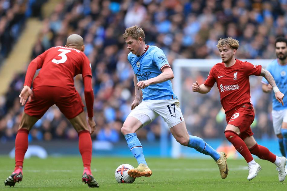  曼城逆转战胜利物浦，哈兰德独中三元创纪录  